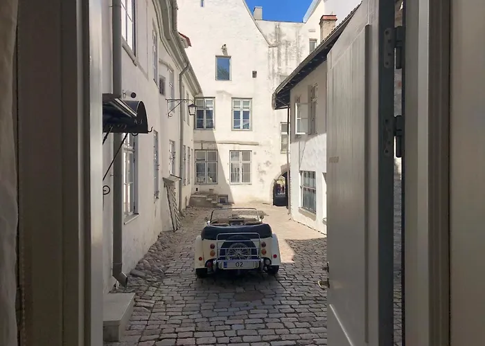 Old Bishop's House Daire *